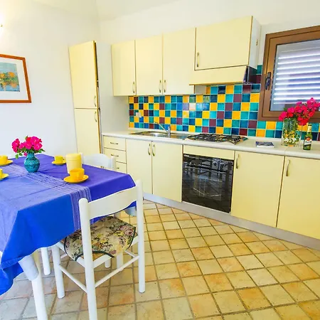 Iris Houses San Teodoro  Exterior photo